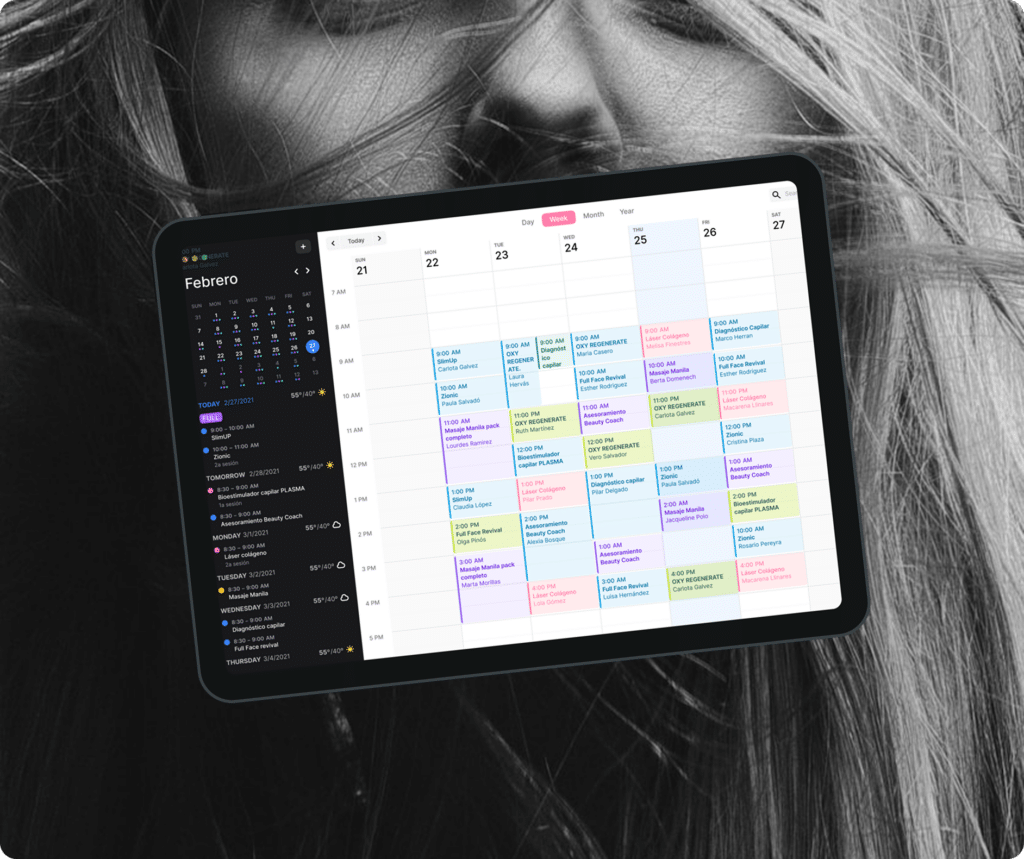 Calendario de un centro de belleza con agenda llena, mostrando el éxito de un sistema de captación de pacientes efectivo.